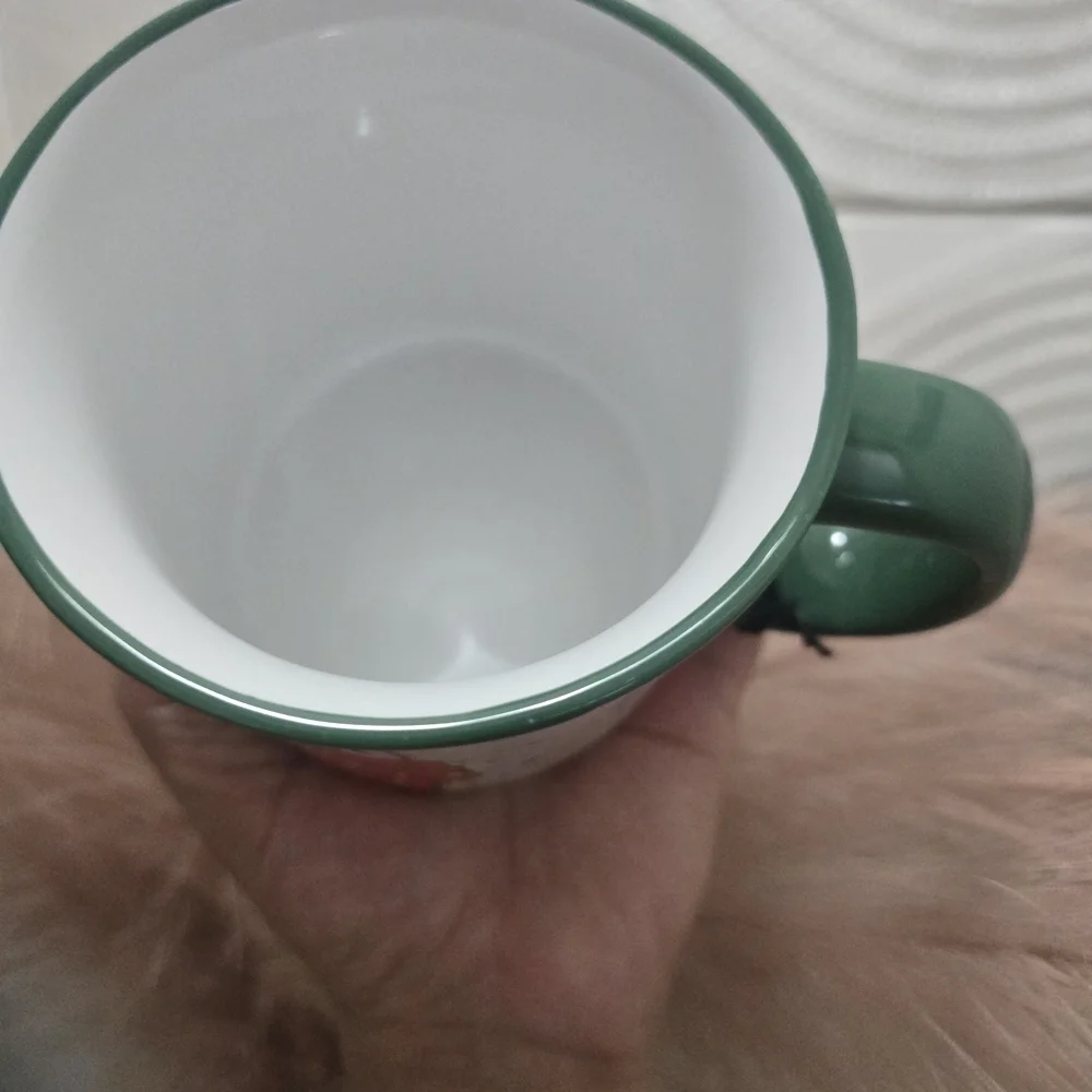 Peanuts Mug with Green Handle and Star Accents
